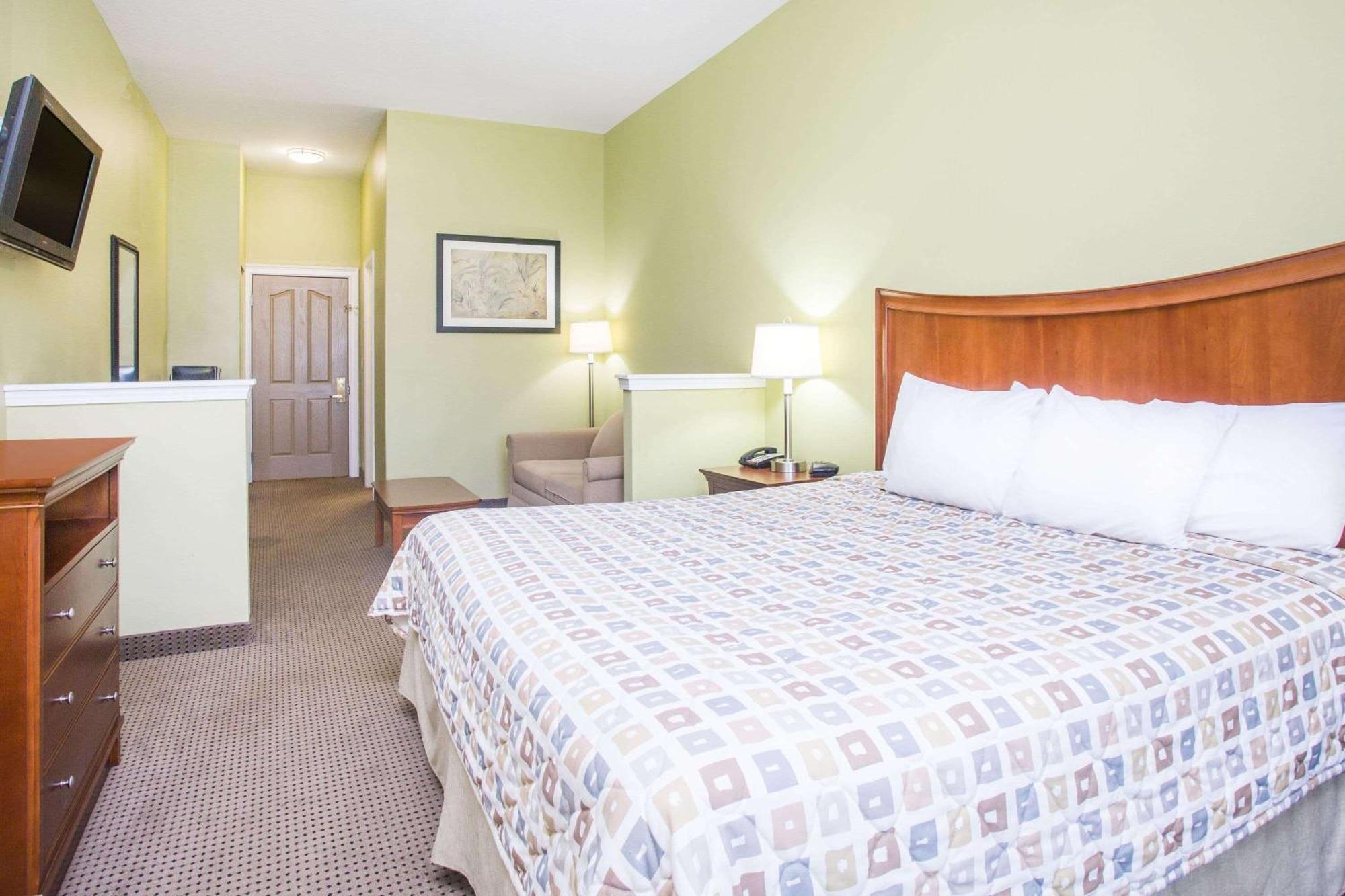 Days Inn & Suites By Wyndham Swainsboro Kültér fotó