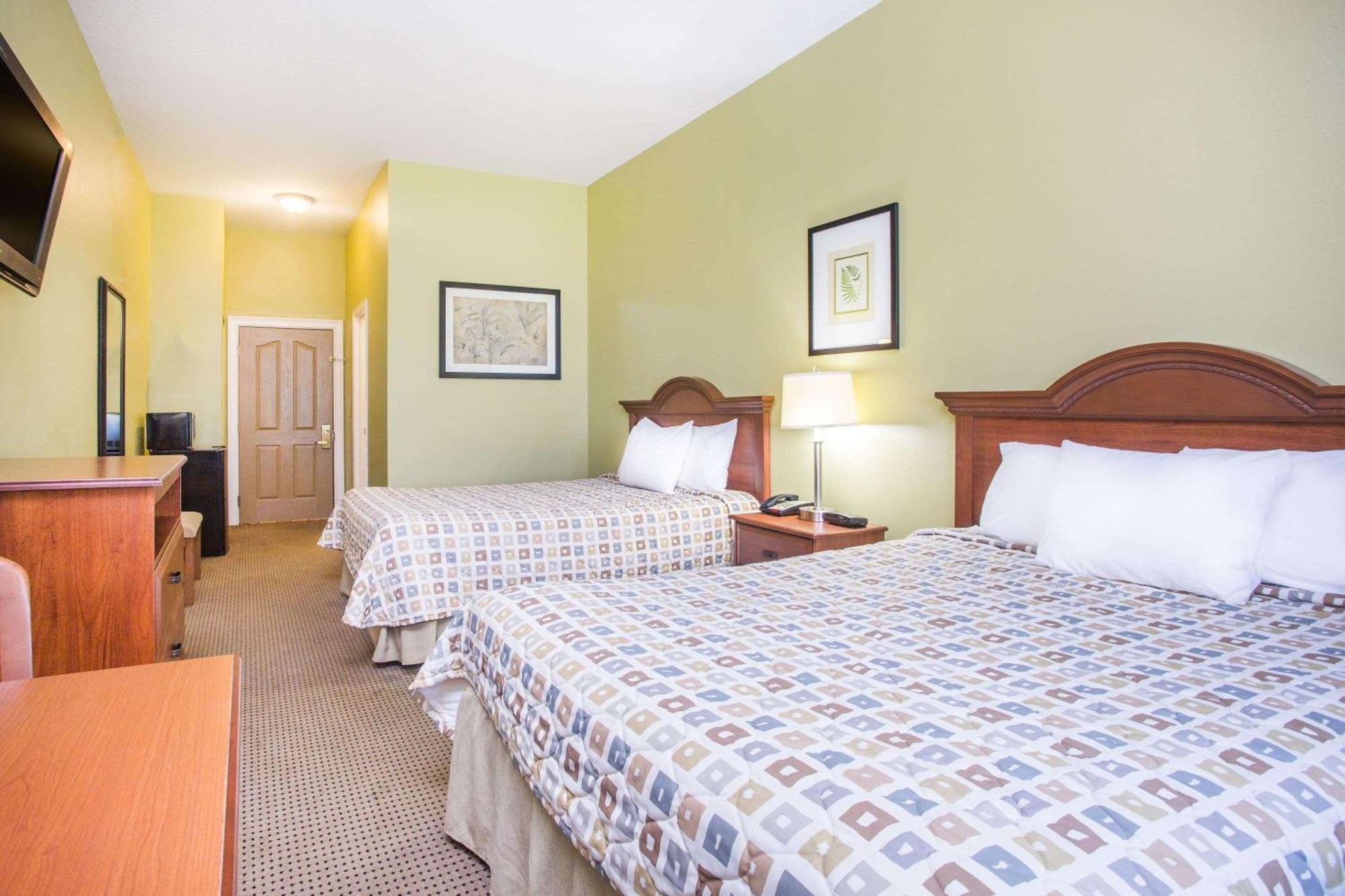 Days Inn & Suites By Wyndham Swainsboro Kültér fotó