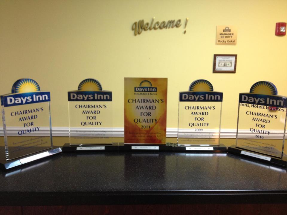 Days Inn & Suites By Wyndham Swainsboro Kültér fotó